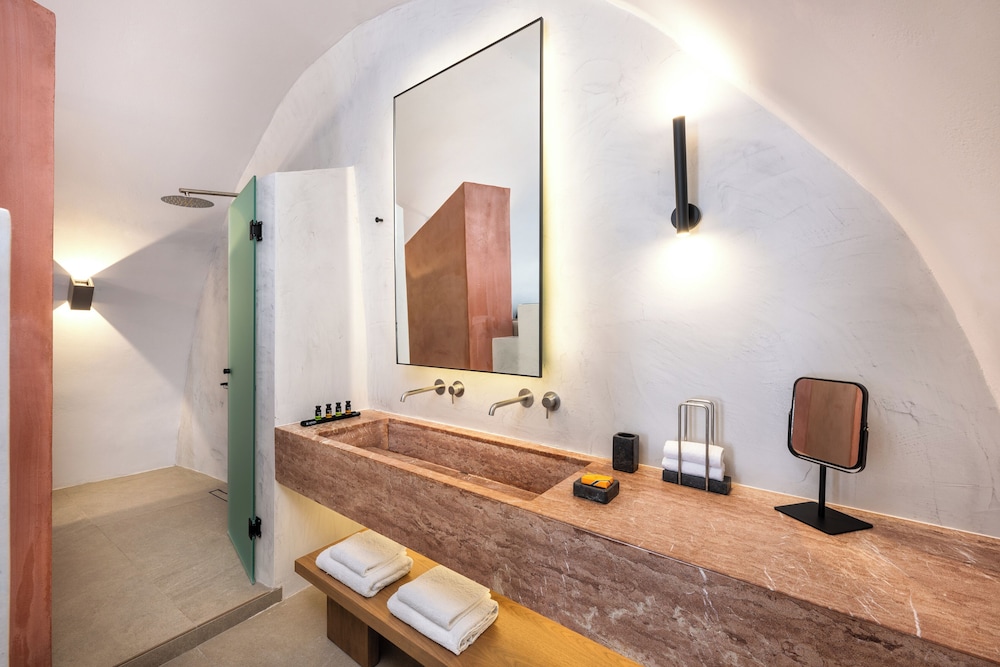 Ira Hotel Spa 51/54