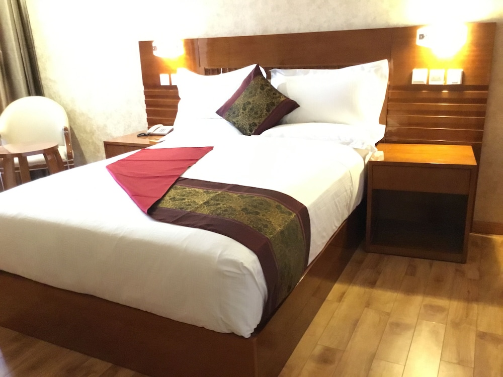 Marcen Addis Hotel 8/18