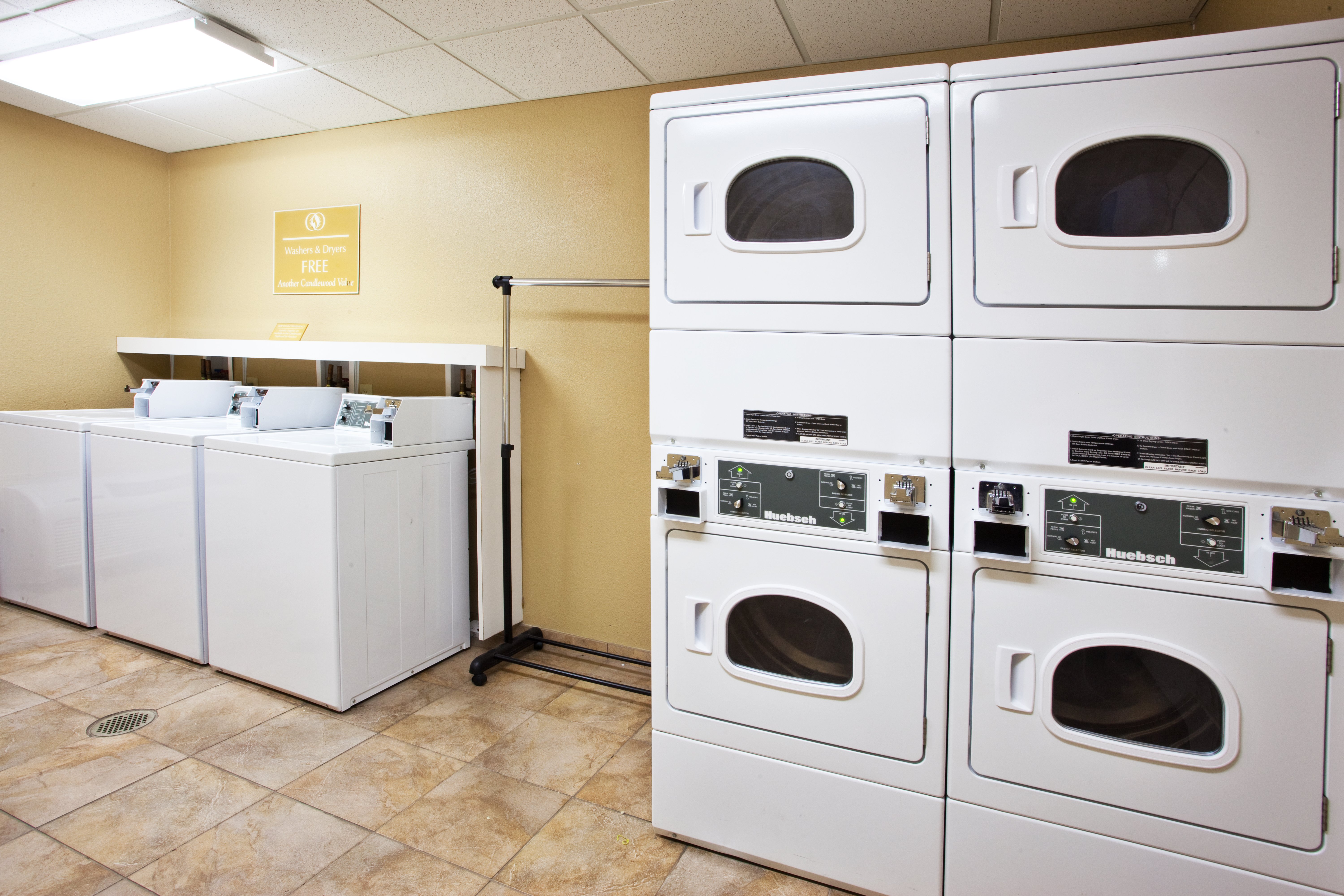 Candlewood Suites Macon 12/70
