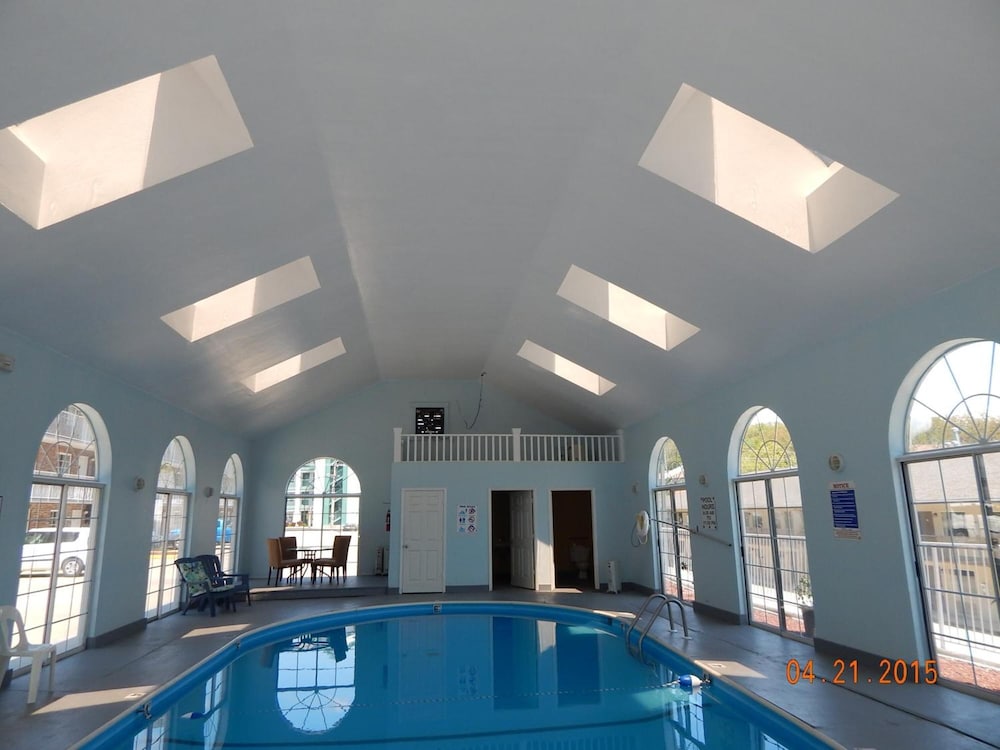 Carriage House Inn 31/61