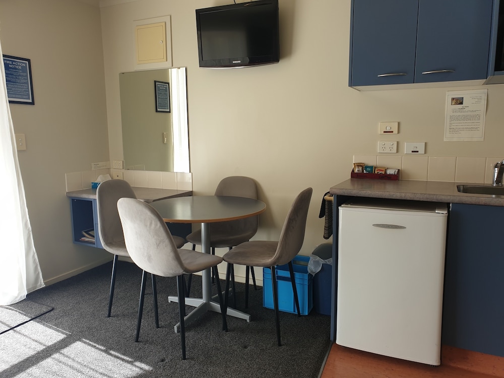 NORTHCOTE MOTOR LODGE 34/49