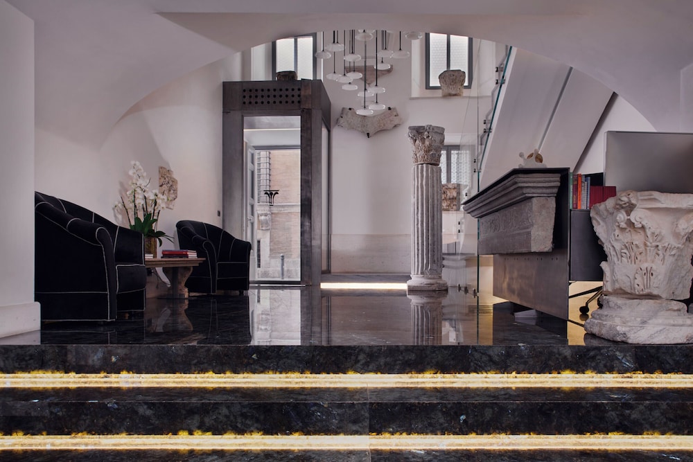 Palazzo delle Pietre Luxury Apartments 6/50