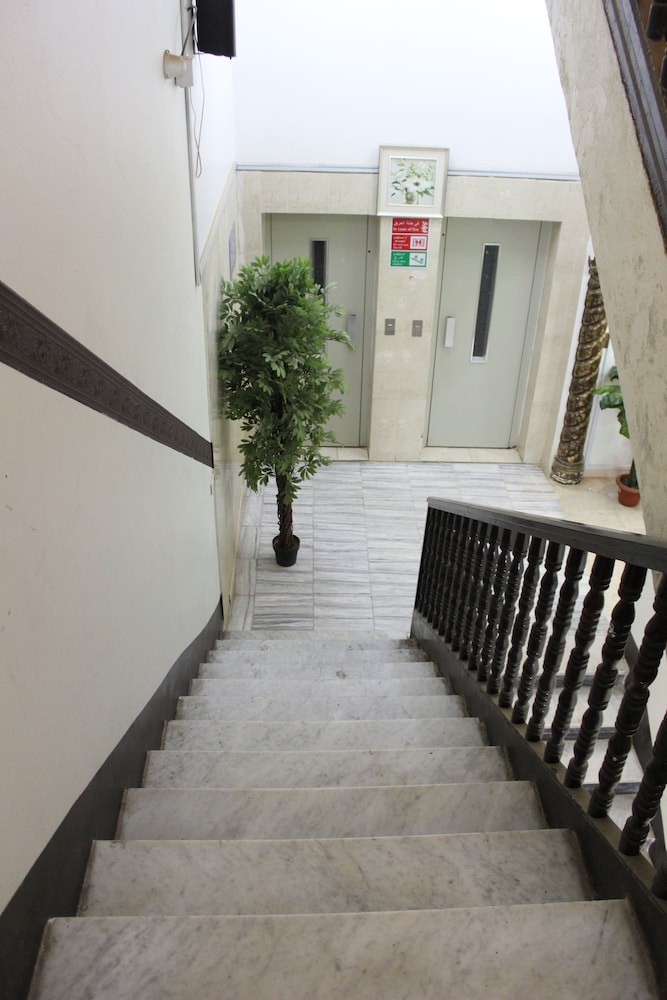 العييري للوحدات السكنية 4(Al Eairy Furnished Apartments - Al Bahah 4) 35/40