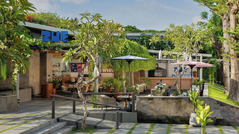 Maya Sanur Resort Spa in Denpasar