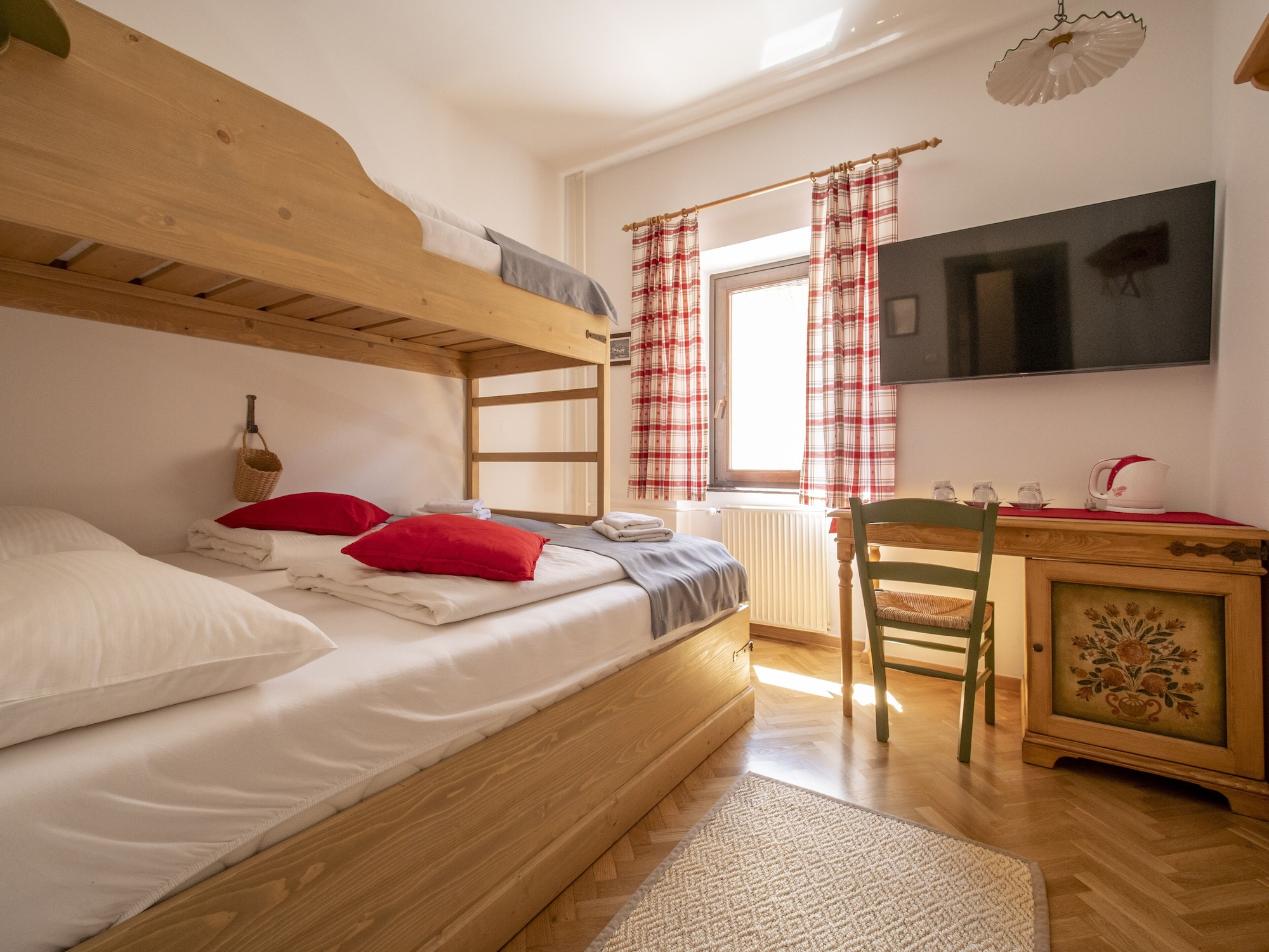 غرفة بسرير بطابقين، Apartment House Berghi Ii 3/10