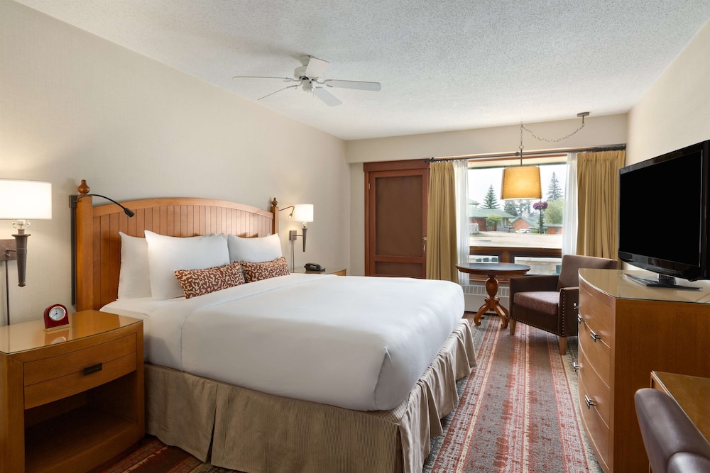 Fairmont Jasper Park Lodge 14/79