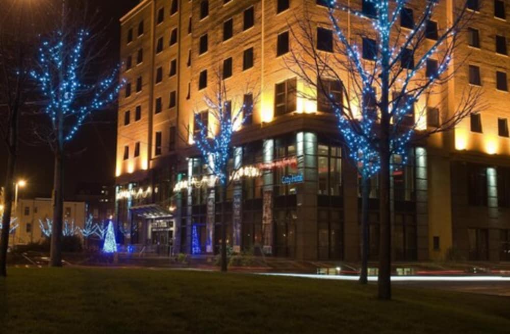 City Hotel Derry 63/68