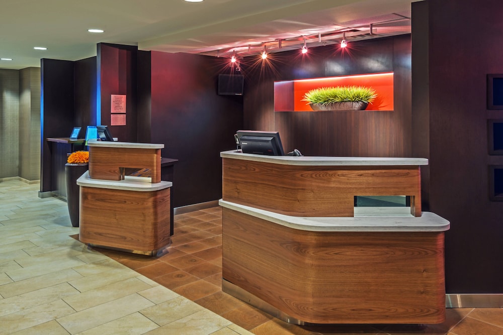 Lobby at Courtyard by Marriott Denver Southwest-Lakewood, LAKEWOOD - CO