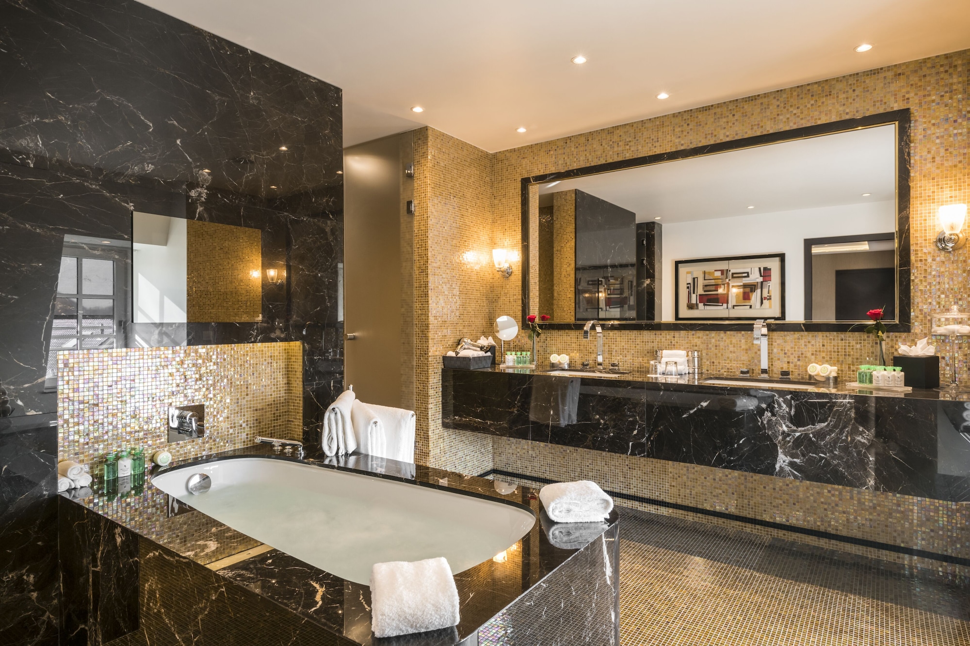 Presidential, King Bed, City View, Kitchenette