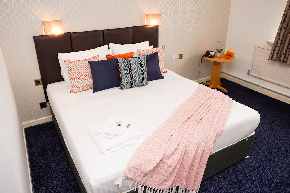 Hotel Samrat 20/45