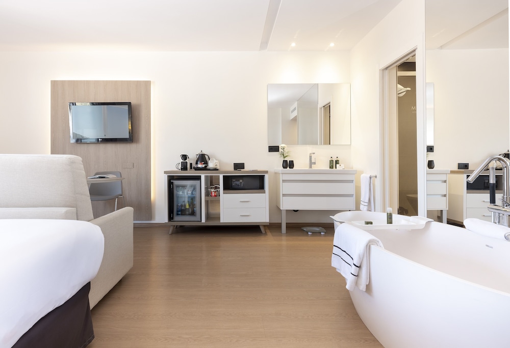 Melia Sitges 11/71