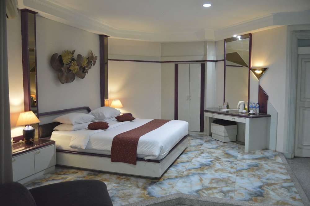 Hotel New Puri Garden Bandara Semarang 17/44