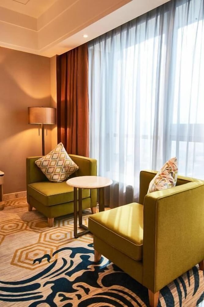 Huayu Landmark Hotel 25/32