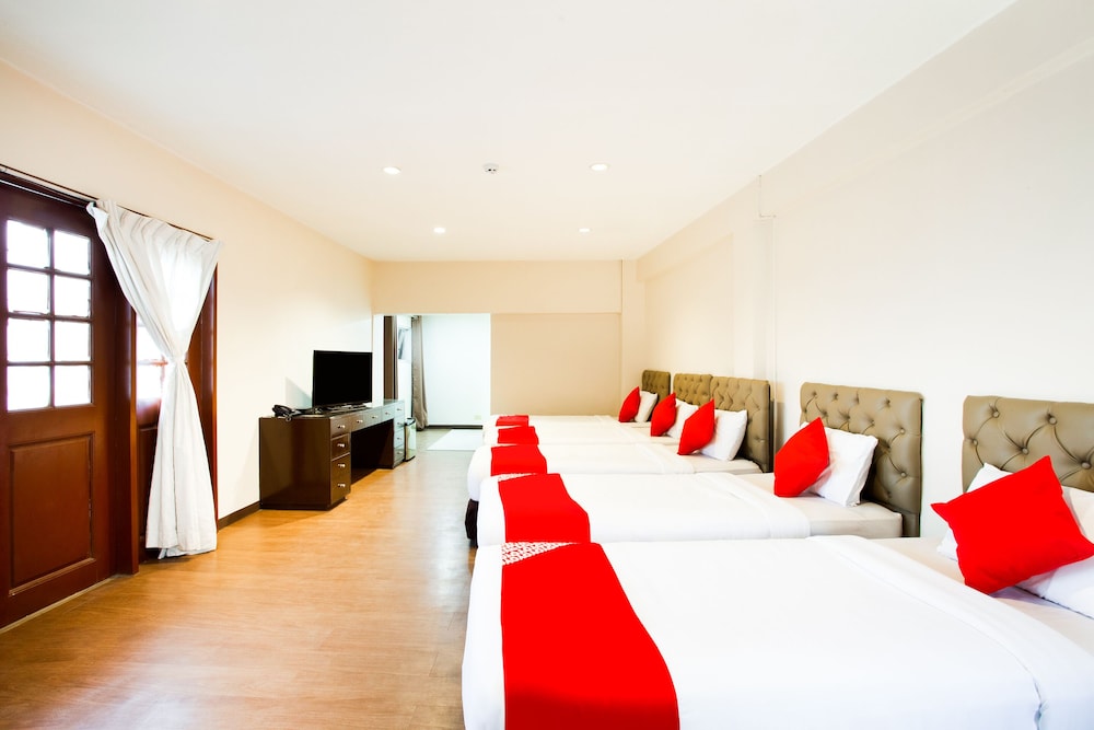 Humberto's Hotel 36/53
