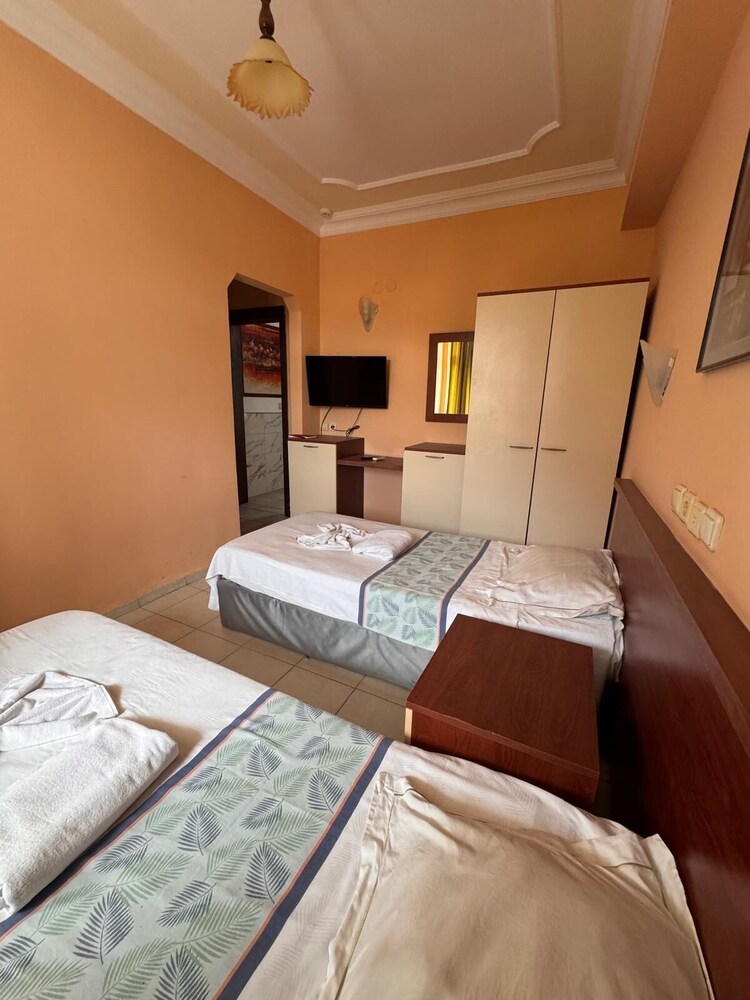 Grand Sem Hotel 13/58