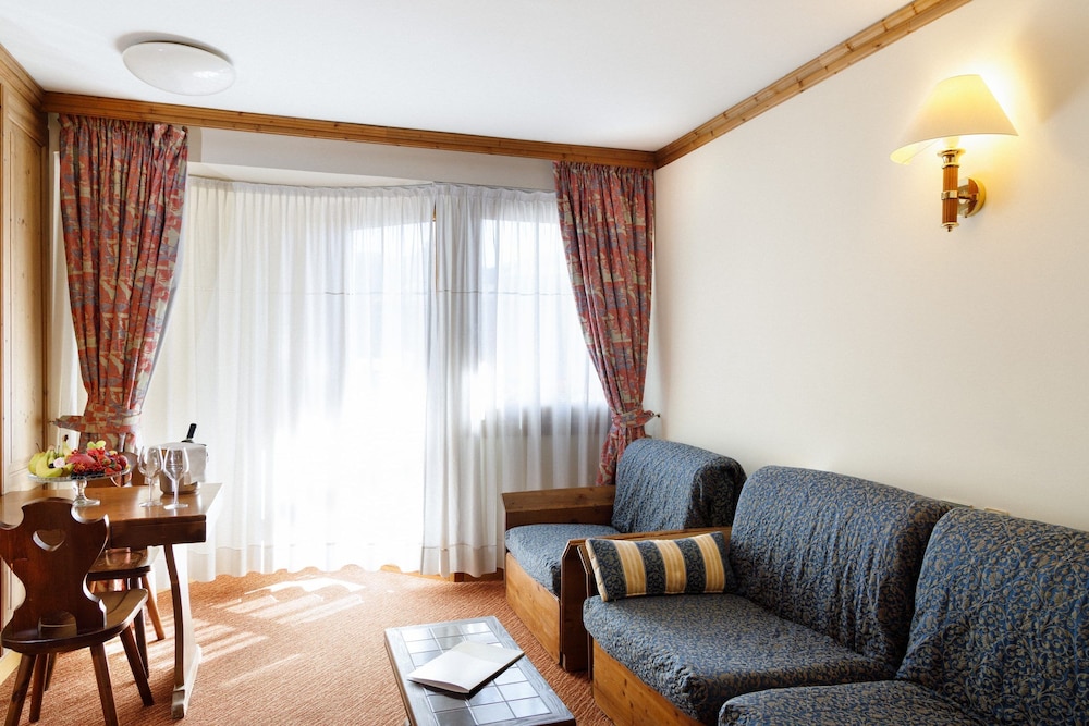 Hotel Alaska Cortina 40/60