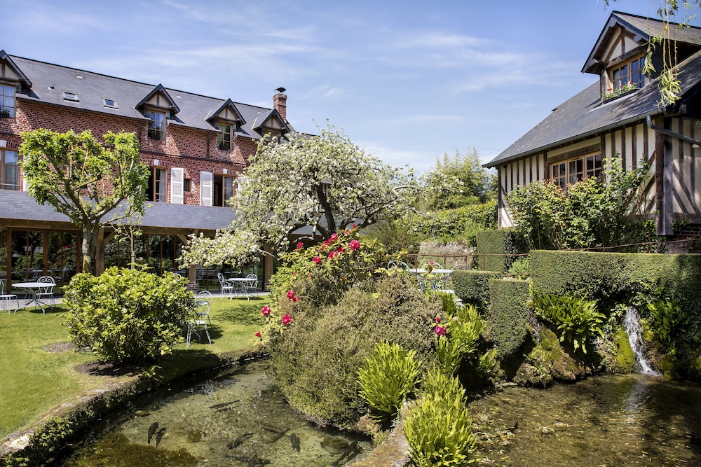 Auberge De La Source 65/69