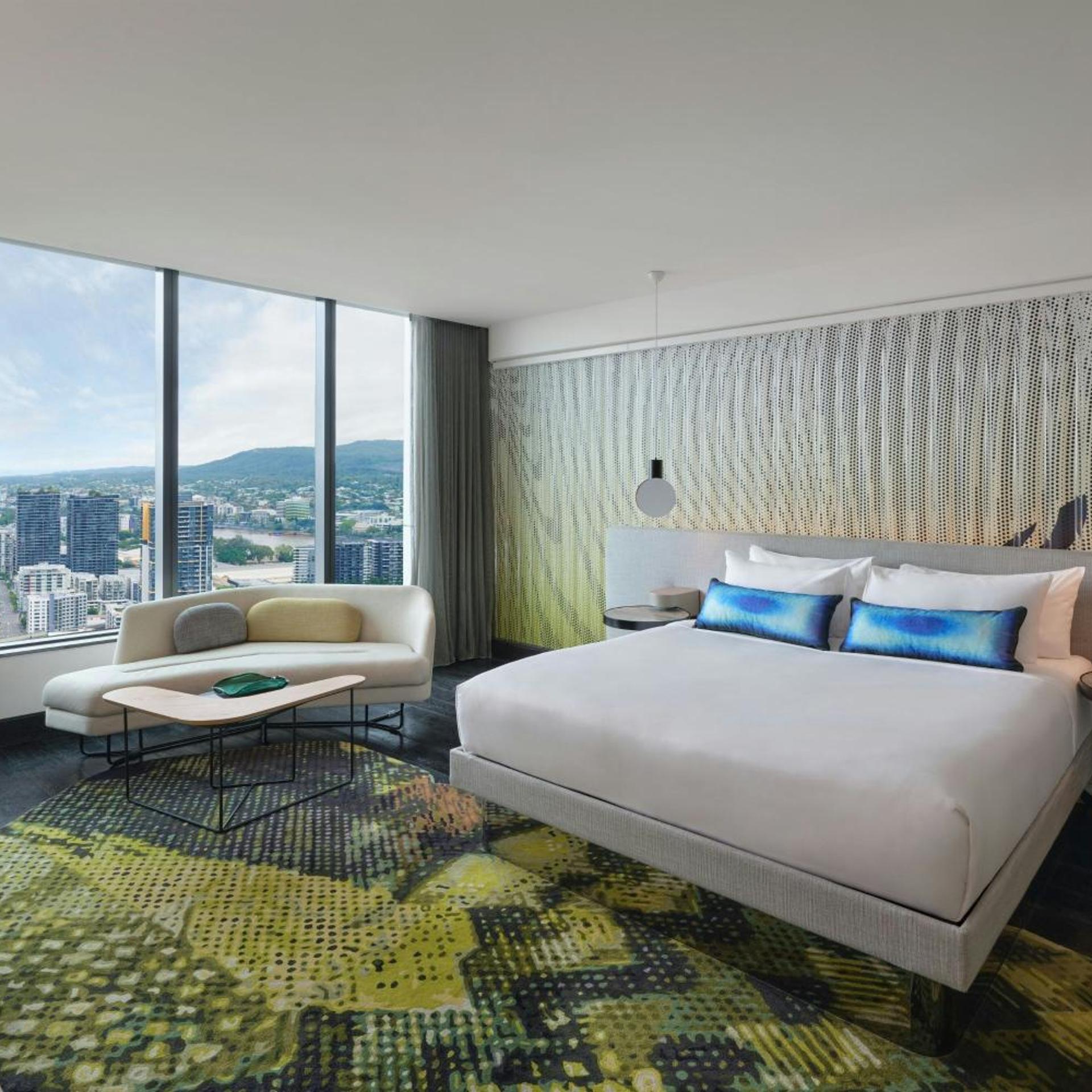 1 Bedroom, Wow, Suite, King Bed, River View, High Floor