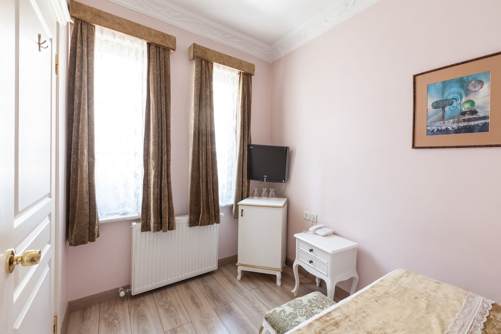 Romantic Hotel Istanbul 26/72