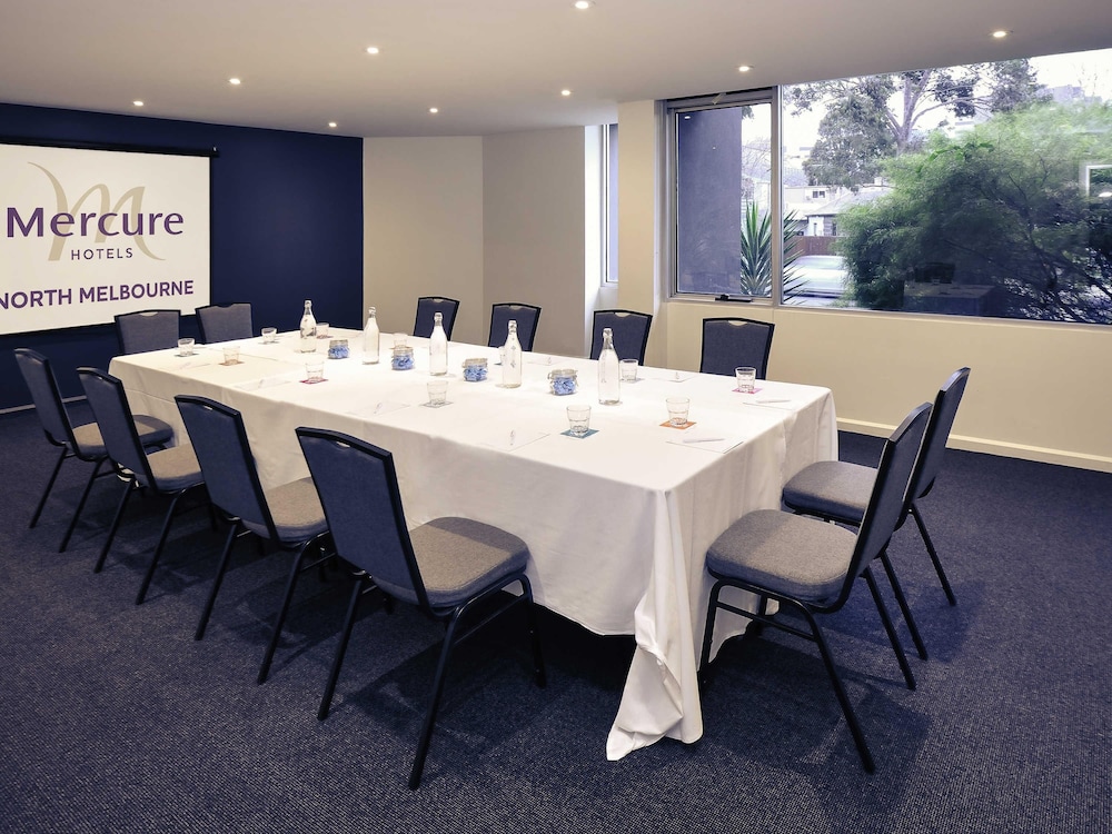 Mercure North Melbourne 48/63