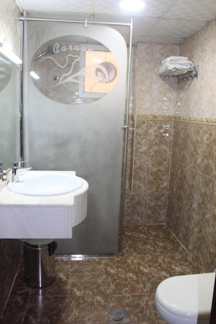 Corniche Palace Hotel 43/45