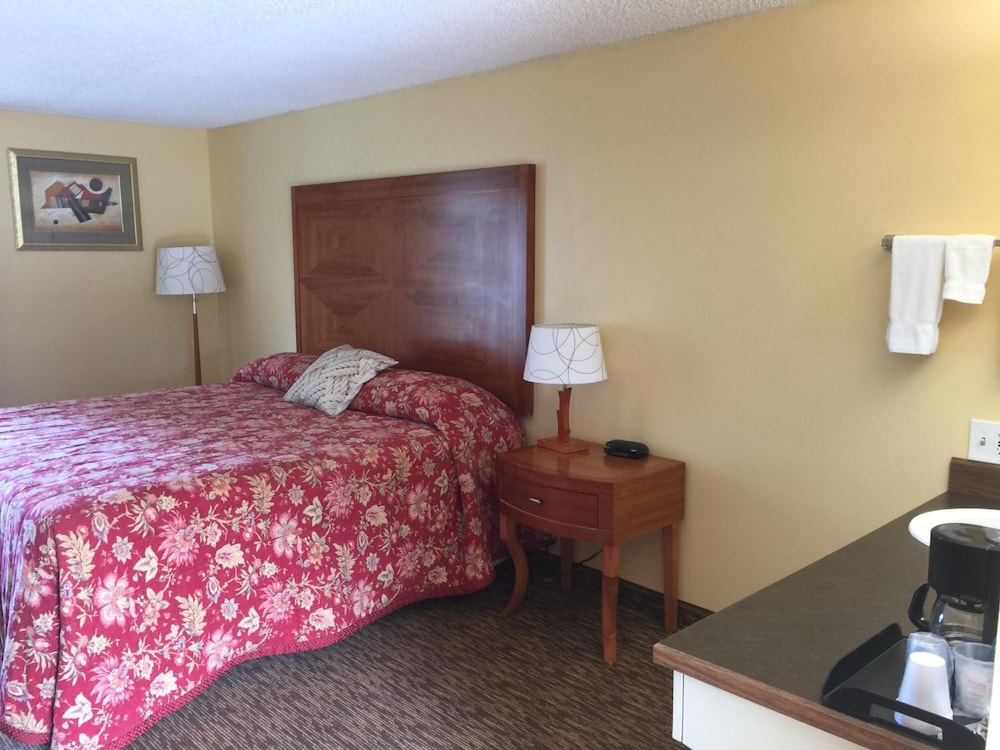 Columbia Gorge Inn 26/57