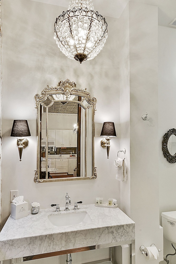 French Quarter Mansion 15/50