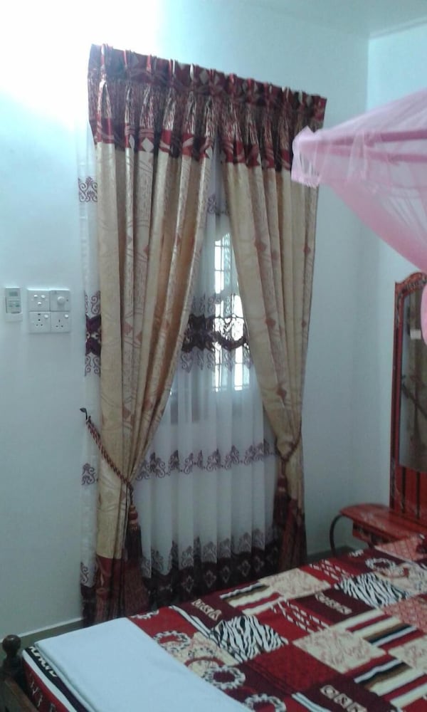 Sea Zone Hotel Nilaveli 10/49