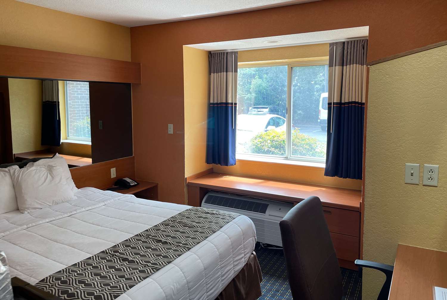 Microtel Inn Suites By Wyndham Newport News Airport 6/26