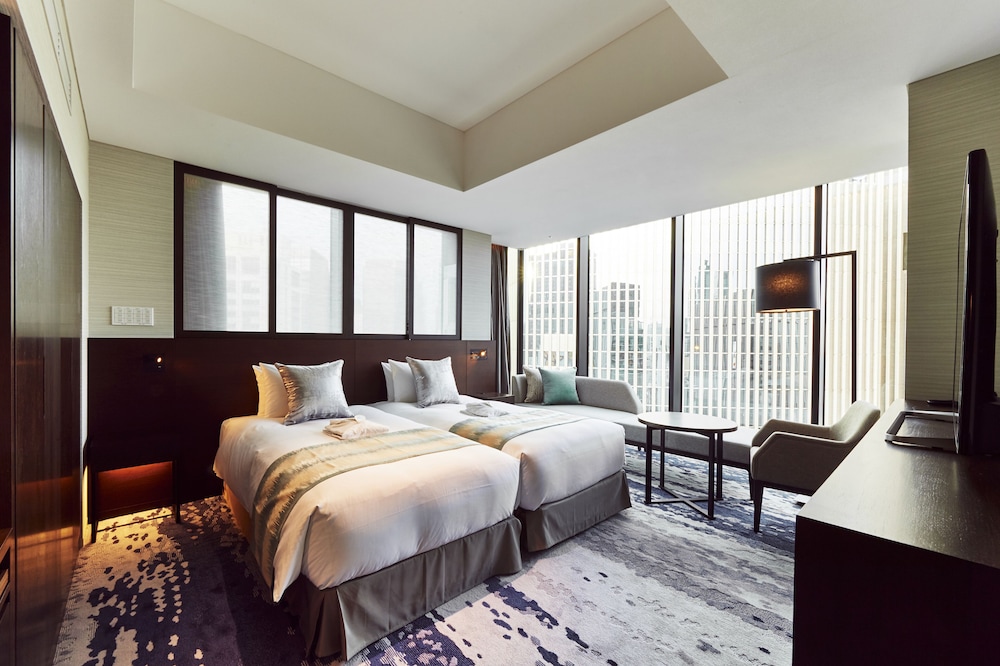 Hollywood, Twin Beds, Electronic Cigarette Only, Corner, Smoking