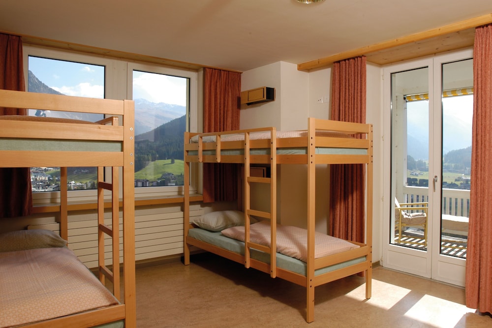 Davos Youthpalace 33/62