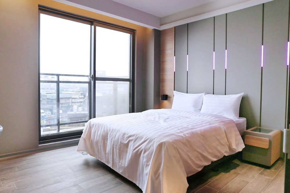 KIWI SHARE HOTEL 13/33
