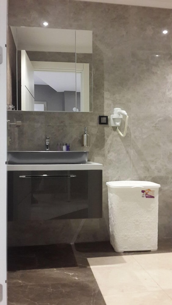 Bmk Suites And Apartments 49/50