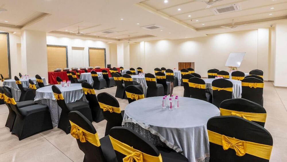 The Belita Hotel & Spa 37/47