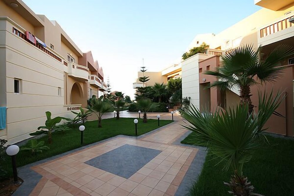 Castro Beach Hotel 50/55