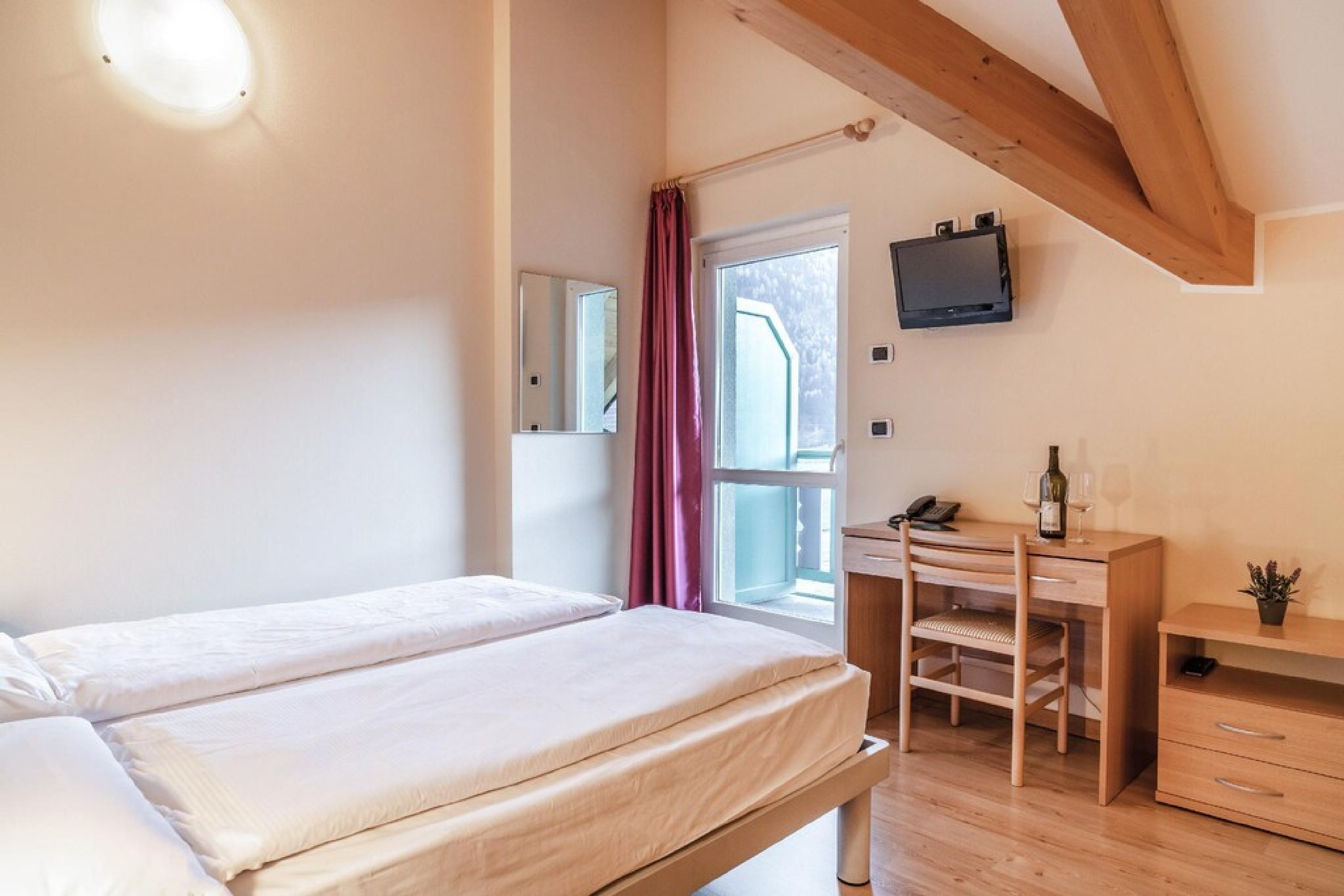 Room, Double Bed