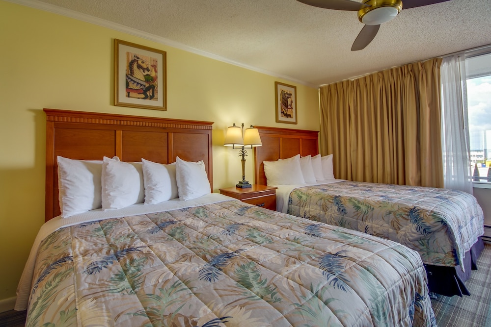 1 Bedroom, Castle, Suite, 2 Queen Beds, Sofa, Kitchen, Beach Floor