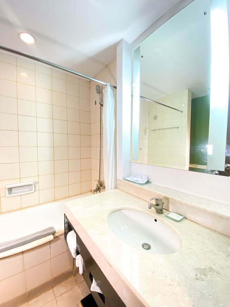 Hotel Santika Premiere Malang 43/44