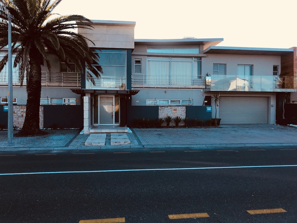 Sunset Beach Guesthouse 14/24