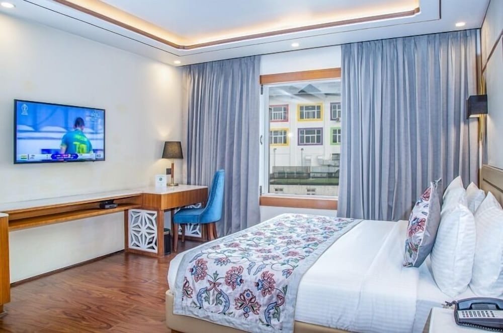 Lemon Tree Hotel Srinagar 5/21