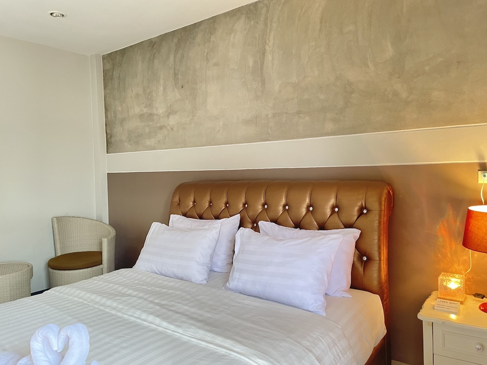 Smaids Room 34/64