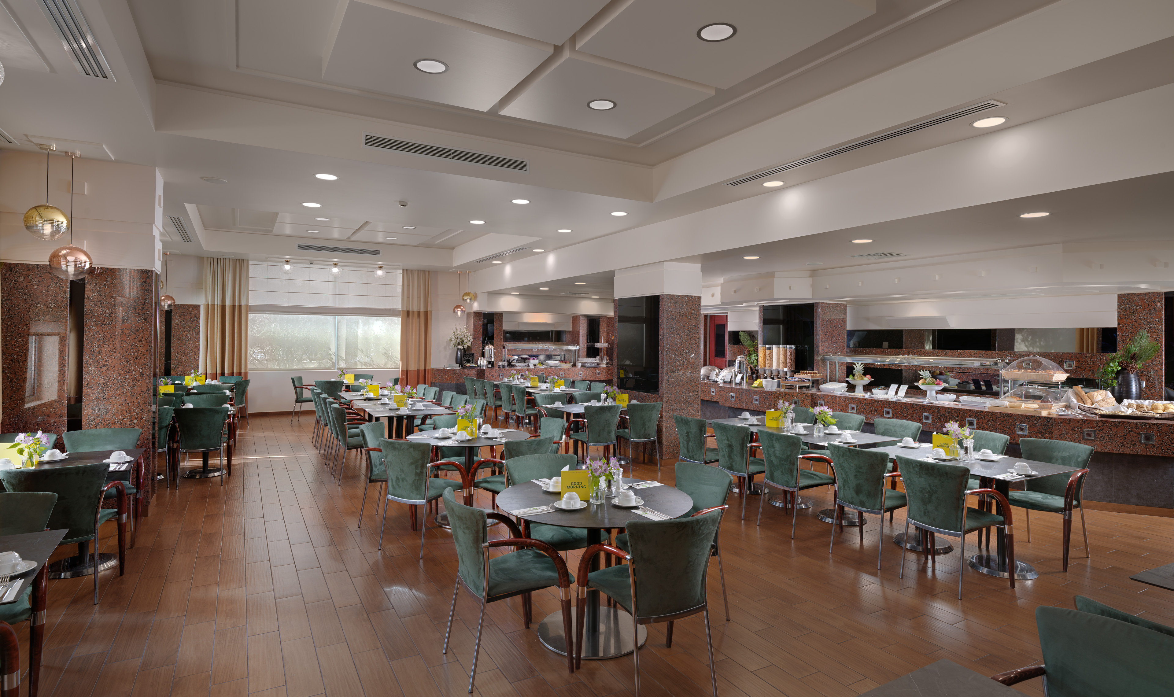 Holiday Inn Athens Airport 65/66