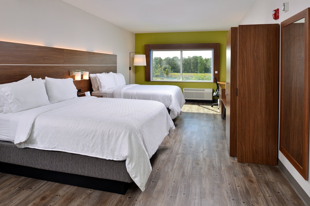 HOLIDAY INN EXPRESS ORLANDO SOUTH PARK 24/61