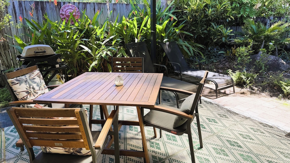 Lychee Tree Holiday Apartments 49/73
