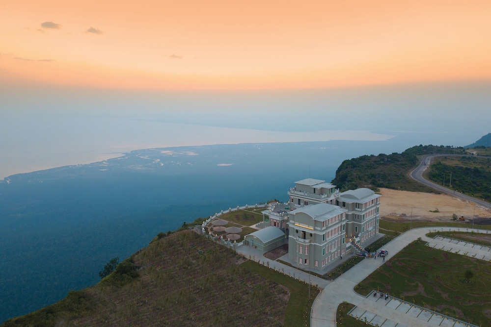 Le Bokor Palace 38/50