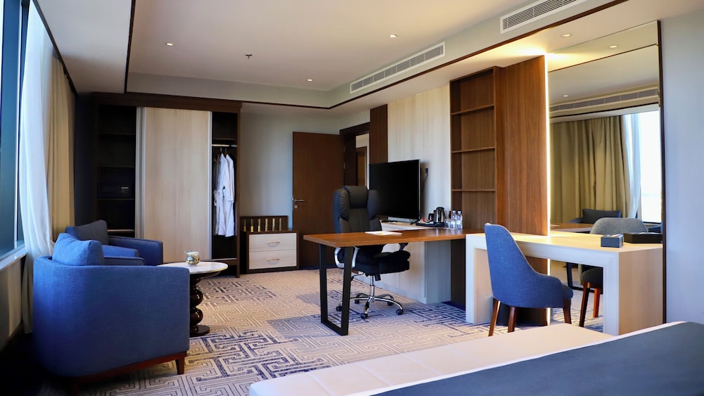 Five Seasons Hotel 43/50