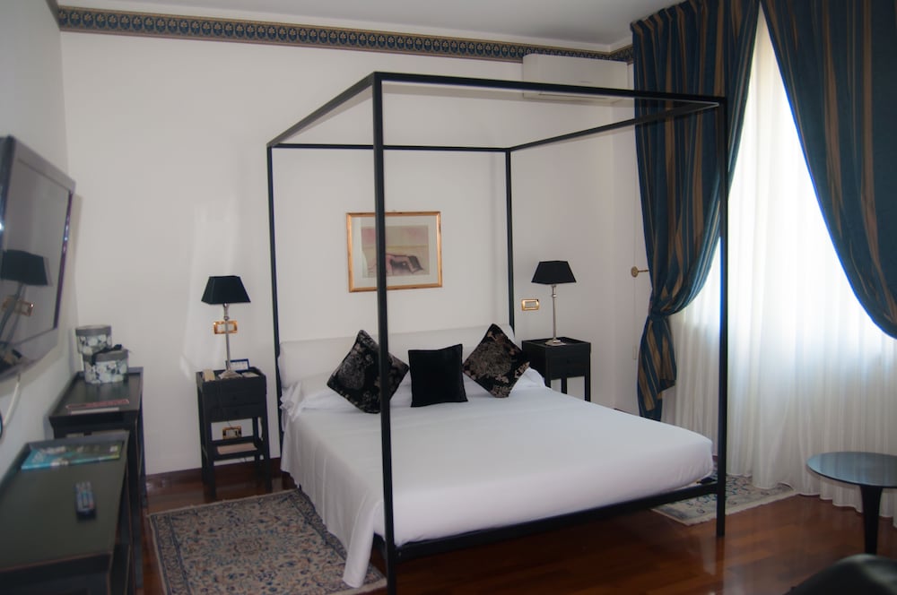 GRAND HOTEL PASSETTO 10/70