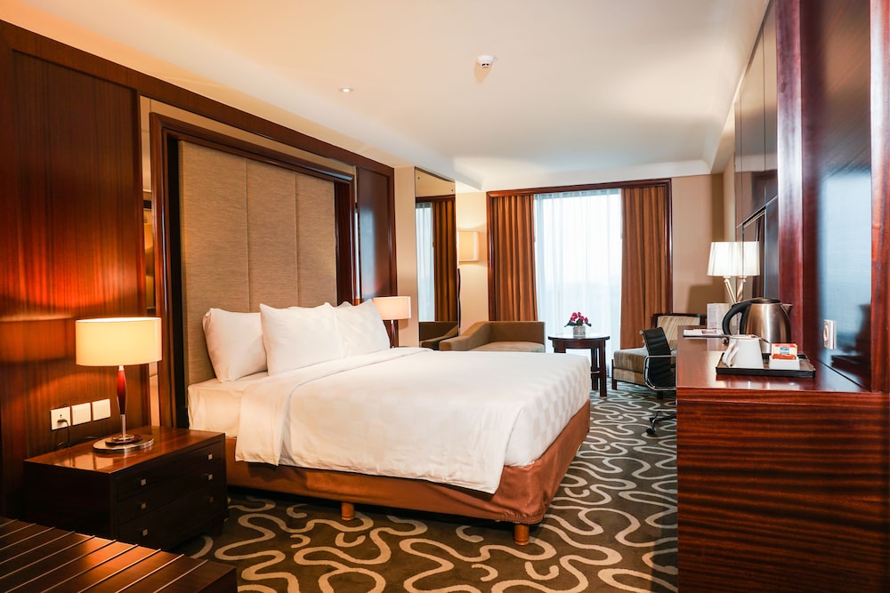 Swiss-Belhotel Serpong 8/37