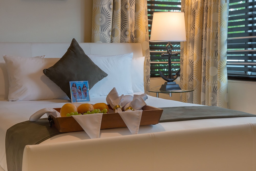 Tradewinds Apartment Hotel 22/65