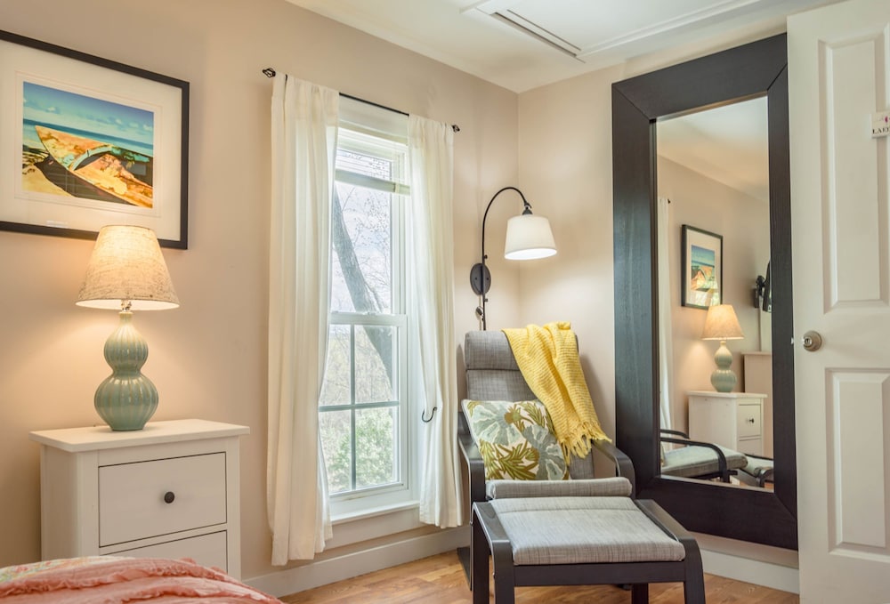 Moonshadow Bed and Breakfast 32/69